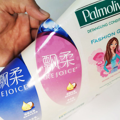 BOPP การออกแบบฉลากเครื่องสำอางแชมพู CMYK กระดาษสติกเกอร์ไวนิลเคลือบเงา