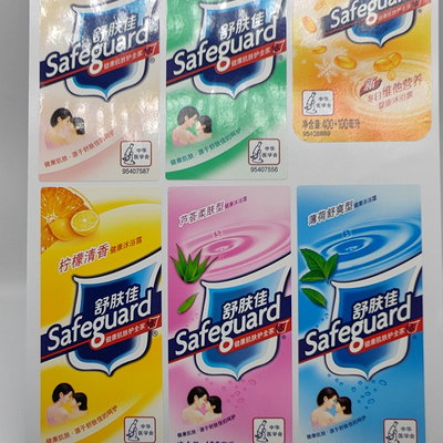 พิมพ์ CMYK ของใช้ในครัวเรือน Essentials Labels ฉลากขวดพลาสติก PET เคลือบมัน