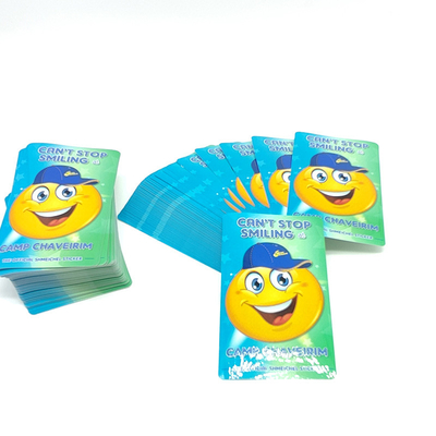 สติ๊กเกอร์ไดคัท Oval Pantone แบบกำหนดเองการ์ตูน BOPP CMYK สติ๊กเกอร์ไวนิลกันน้ำ